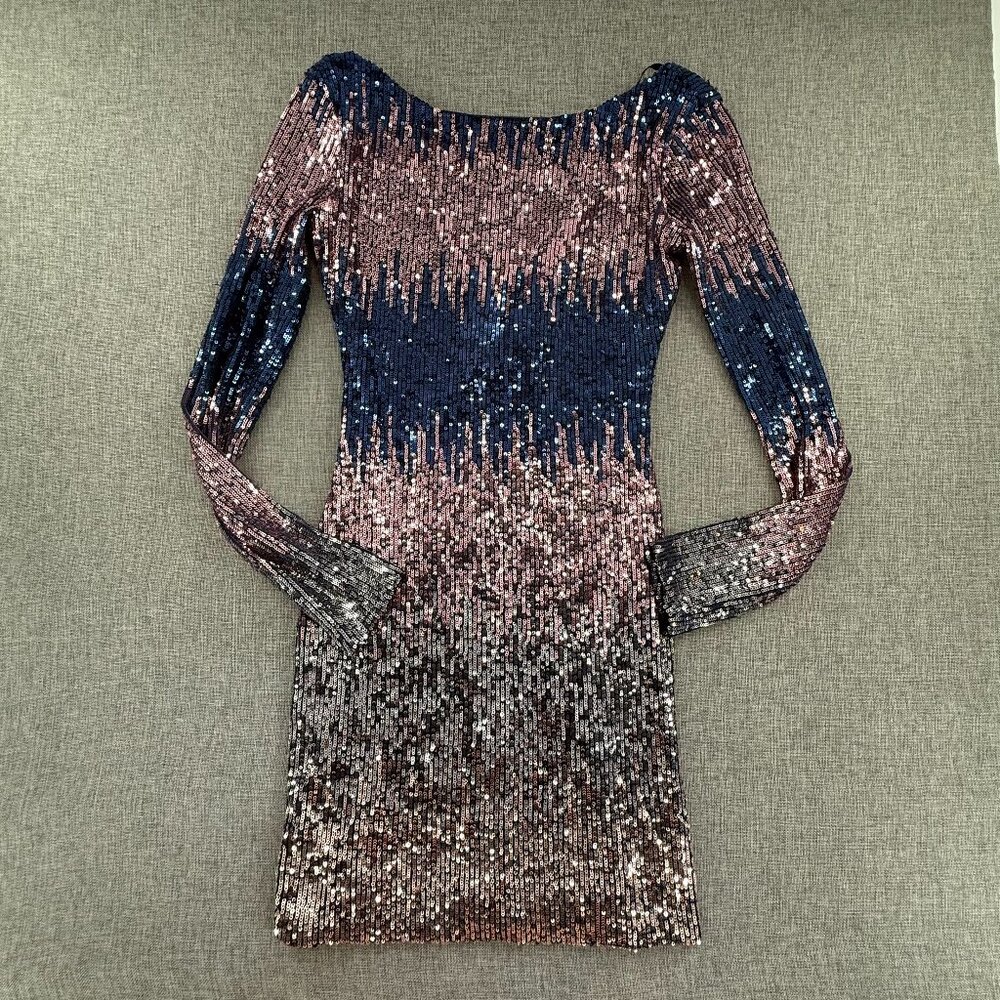 B. Darlin Bodycon Sequin Dress Party Cocktail Long Sleeves Size 0 Scoop Neck
